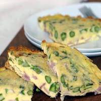 Asparagus, Canadian Bacon, and Cheese Frittata: Low Carb Recipe