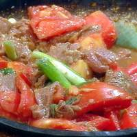 Beef with Scallions, Tomato, and Ginger Recipe