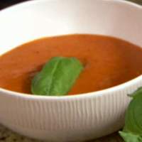 Creamy Tomato and Roasted Pepper Soup Recipe