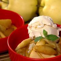 Crustless Apple Pie with Vanilla Ice Cream Recipe