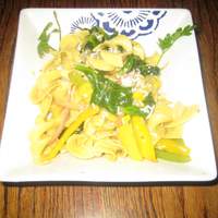 Fresh Broccoli and Peppers With Egg Noodles Recipe