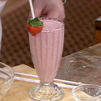Fresh Strawberry Milkshakes Recipe
