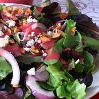 Green Salad with Cranberry Vinaigrette Recipe