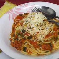Spaghetti With Fresh Tomato and Basil Sauce Recipe