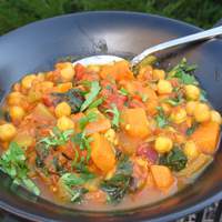 Sweet Potato Curry With Spinach and Chickpeas Recipe