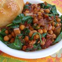 Tamarind-Spiced Chickpeas and Spinach Recipe