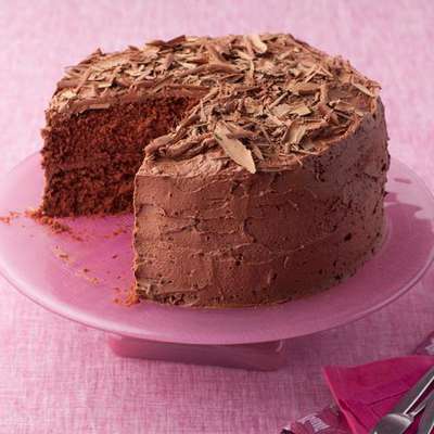 A Gooey, Decadent Chocolate Cake - RecipeNode.com