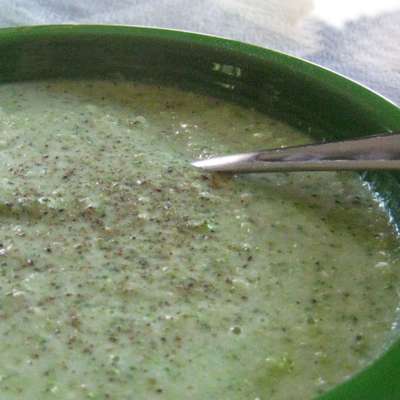 Alissa Cohen's Broccoli Soup (Raw Foods) - RecipeNode.com