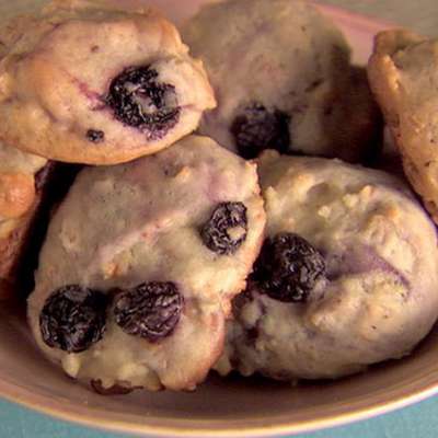 Almond Blueberry Cookies - RecipeNode.com