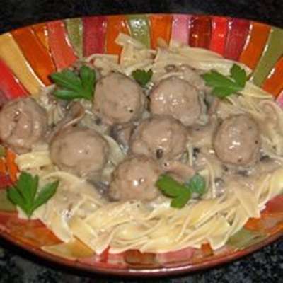 Anna's Amazing Easy Pleasy Meatballs over Buttered Noodles - RecipeNode.com