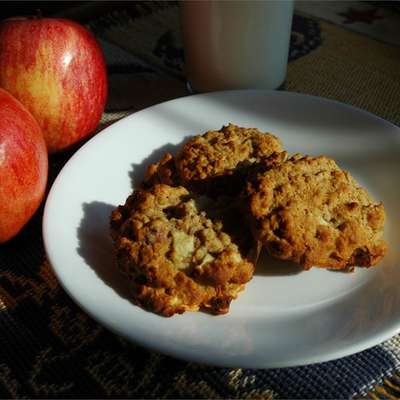 Apple Oatmeal Cookies II - RecipeNode.com