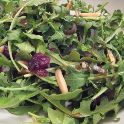 Arugula and Almond Salad With Dried Cranberries - RecipeNode.com