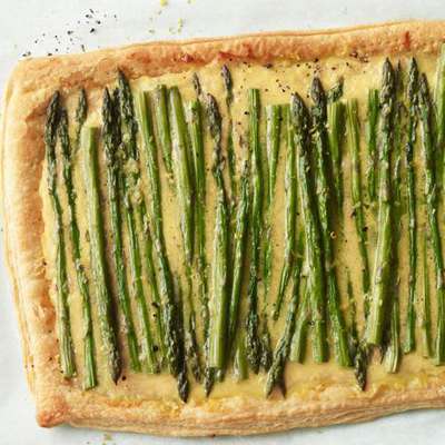 Asparagus and Cheese Tart - RecipeNode.com