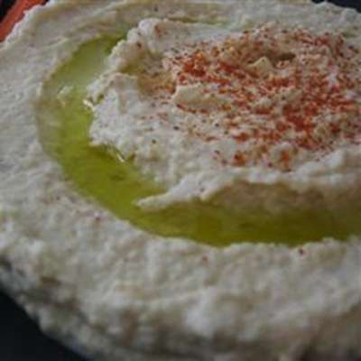 Authentic Middle Eastern Hummus (Chummus) - RecipeNode.com