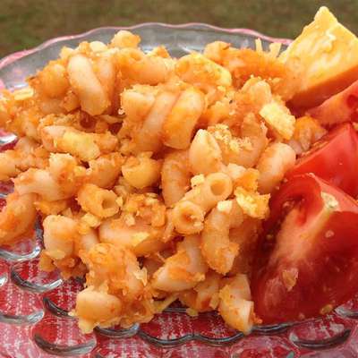 Baked Macaroni and Cheese with Tomato - RecipeNode.com