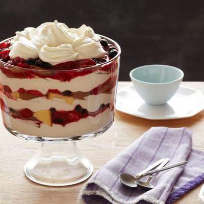 Berry Trifle - RecipeNode.com