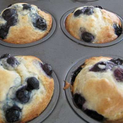 Bisquick Blueberry Muffins - RecipeNode.com