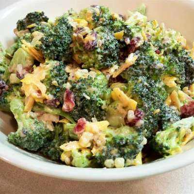 Bodacious Broccoli Salad - RecipeNode.com