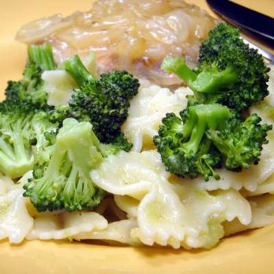 Bow Tie Pasta With Broccoli and Broccoli Sauce - RecipeNode.com