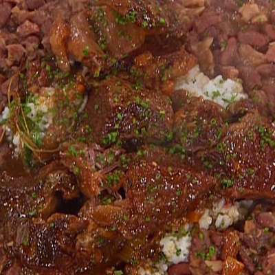 Braised Beef Short Ribs with Red Beans and Sushi Rice - RecipeNode.com