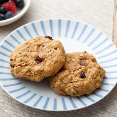 Breakfast Cookies - RecipeNode.com
