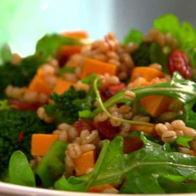 Broccoli and Barley Smoked Paprika Salad - RecipeNode.com