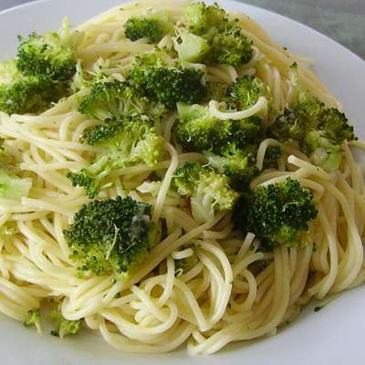 Broccoli Garlic Angel Hair Pasta - RecipeNode.com
