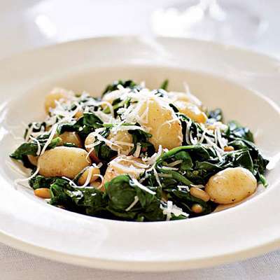 Brown Butter Gnocchi with Spinach and Pine Nuts - RecipeNode.com