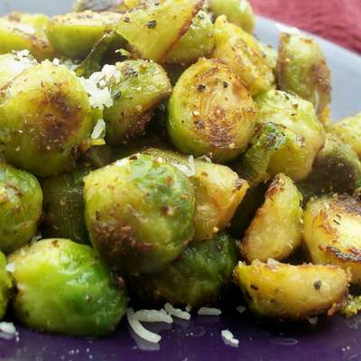 Brussels Sprouts in Garlic Butter - RecipeNode.com