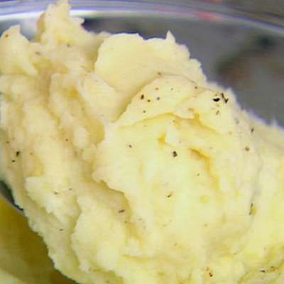 Buttermilk Mashed Potatoes - RecipeNode.com