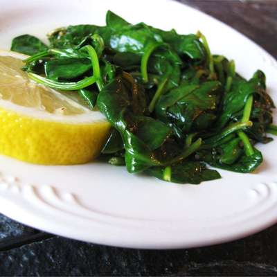 Buttery Lemon Spinach - RecipeNode.com