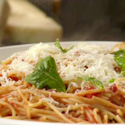 Buttery Tomato Spaghetti - RecipeNode.com