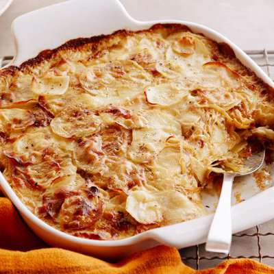 Caramelized Vidalia Onion and Potato Gratin with Fresh Sage - RecipeNode.com