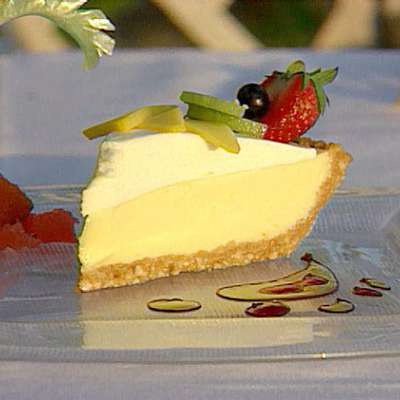 Cashew Crusted Key Lime Pie with a Whipped Cream Fruit Coulis - RecipeNode.com