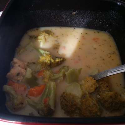 Cheese and Broccoli Chicken Soup - RecipeNode.com