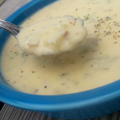 Cheesy Ham and Potato Soup - RecipeNode.com