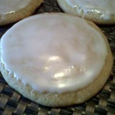 Chewy Maple Cookies - RecipeNode.com