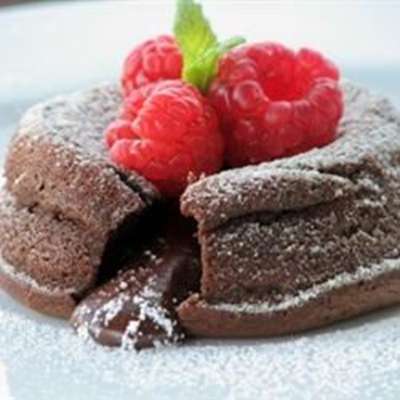 Chocolate Cakes with Liquid Centers - RecipeNode.com