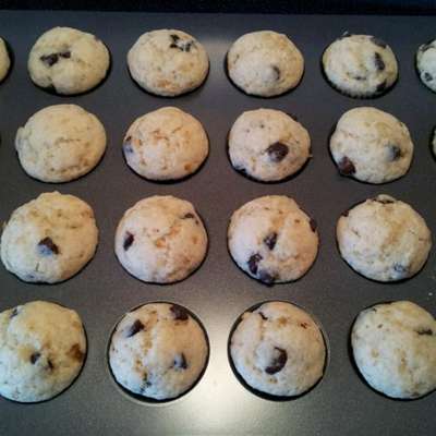 Chocolate Chip Mini Muffins - RecipeNode.com