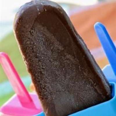 Chocolate Fudge Pops - RecipeNode.com