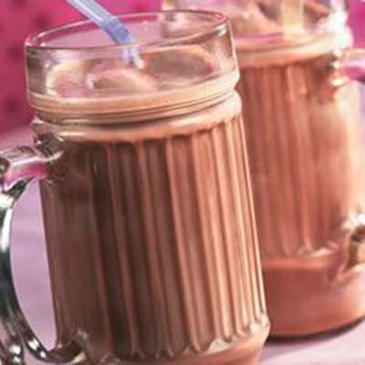 Chocolate Mug Milkshake - RecipeNode.com