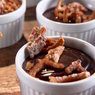 Chocolate Pudding and Pretzels - RecipeNode.com