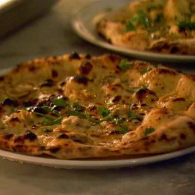 Clams, Chilies, and Parsley Pizza - RecipeNode.com