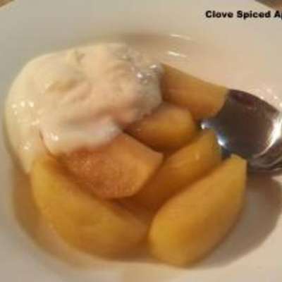 Clove Spiced Apples - RecipeNode.com