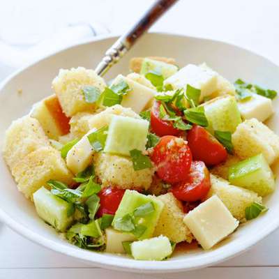 Cornbread Panzanella Salad - RecipeNode.com