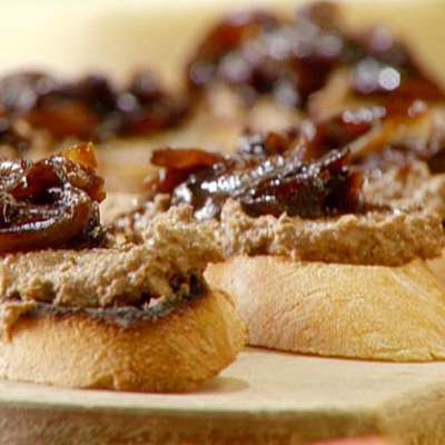 Crostini of Chicken Liver Pate with Balsamic Onions - RecipeNode.com