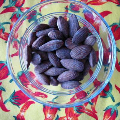 Dry Roasted Almonds - RecipeNode.com