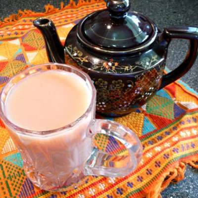 East African Cardamom Tea - RecipeNode.com