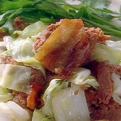 Easy Corned Beef and Cabbage - RecipeNode.com