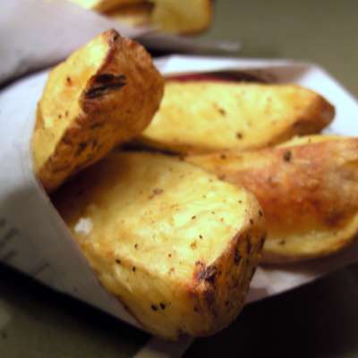 Easy Low Fat Oven Roasted Peppered Potato Wedges - RecipeNode.com